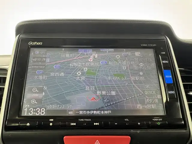 ホンダ Ｎ ＢＯＸ カスタム ターボ SSパッケージ 愛知県 2017(平29)年 4.7万km ブリリアントスポーティブルーメタリック2トーン 特別仕様車/　　・本革巻ステアリングホイール/　　・本革巻セレクトレバー/　　・LEDルームランプ　　/　　・運転席ハイトアジャスター/　　・ナビ装着用スペシャルパッケージ/純正ディーラーオプション7インチメモリナビ/　・CD/DVD/BT/フルセグ/バックカメラ/純正後席フリップダウンモニター/ステアリングリモコン/クルーズコントロール/パドルシフト/ベンチシート/フルフラットシート/チップアップシート/純正フロアマット/純正15インチアルミホイール/取扱説明書/スマートキー/スペアキー