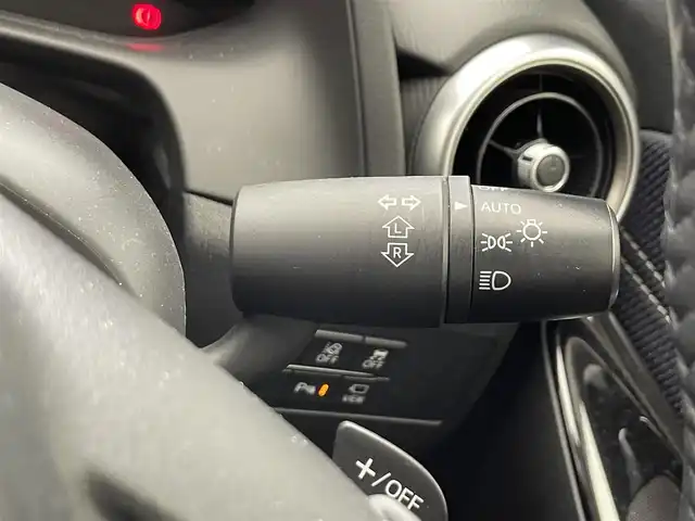 マツダ マツダ２ 15S プロアクティブ Sパッケージ 滋賀県 2020(令2)年 3.6万km ソウルレッドクリスタルM 純正SDナビ/【AM/FM/CD/DVD/Bluetooth/フルセグ】/バック/フロント/サイドカメラ/アラウンドビューカメラ/アイ・アクティブセンス/・横滑り防止装置/・車線逸脱防止装置/・誤発信抑制制御/・車間認識知支援システム/・交通標識認識システム/・リアクロストラフィックアラート/・ドライバーアテンションアラート/・ブラインドスポットモニター/クリアランスソナー/レーダークルーズコントロール/シートヒーター（D/N）/純正ビルトインETC/ドライブレコーダー/純正15インチアルミホイール/純正フロアマット/パドルシフト/プッシュスタート/ISOFIX/USB端子×2/電源ソケット×1/スペアキー×1/保証書/取扱説明書/ナビ取扱説明書