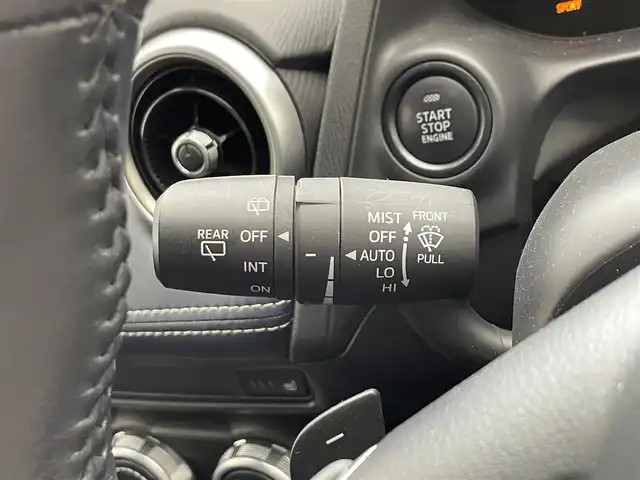 マツダ マツダ２ 15S プロアクティブ Sパッケージ 滋賀県 2020(令2)年 3.6万km ソウルレッドクリスタルM 純正SDナビ/【AM/FM/CD/DVD/Bluetooth/フルセグ】/バック/フロント/サイドカメラ/アラウンドビューカメラ/アイ・アクティブセンス/・横滑り防止装置/・車線逸脱防止装置/・誤発信抑制制御/・車間認識知支援システム/・交通標識認識システム/・リアクロストラフィックアラート/・ドライバーアテンションアラート/・ブラインドスポットモニター/クリアランスソナー/レーダークルーズコントロール/シートヒーター（D/N）/純正ビルトインETC/ドライブレコーダー/純正15インチアルミホイール/純正フロアマット/パドルシフト/プッシュスタート/ISOFIX/USB端子×2/電源ソケット×1/スペアキー×1/保証書/取扱説明書/ナビ取扱説明書