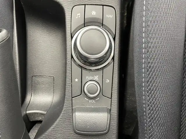マツダ マツダ２ 15S プロアクティブ Sパッケージ 滋賀県 2020(令2)年 3.6万km ソウルレッドクリスタルM 純正SDナビ/【AM/FM/CD/DVD/Bluetooth/フルセグ】/バック/フロント/サイドカメラ/アラウンドビューカメラ/アイ・アクティブセンス/・横滑り防止装置/・車線逸脱防止装置/・誤発信抑制制御/・車間認識知支援システム/・交通標識認識システム/・リアクロストラフィックアラート/・ドライバーアテンションアラート/・ブラインドスポットモニター/クリアランスソナー/レーダークルーズコントロール/シートヒーター（D/N）/純正ビルトインETC/ドライブレコーダー/純正15インチアルミホイール/純正フロアマット/パドルシフト/プッシュスタート/ISOFIX/USB端子×2/電源ソケット×1/スペアキー×1/保証書/取扱説明書/ナビ取扱説明書