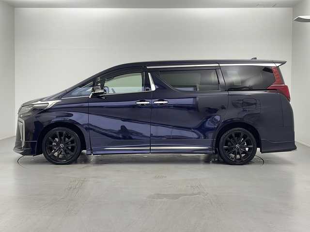 トヨタ アルファード S タイプゴールド 広島県 2020(令2)年 2.5万km スパークリングブラックパールクリスタルシャイン ・モデリスタエアアロ/・サンルーフ/・純正10.5インチメーカーオプションナビ/・JBLプレミアムサウンド/・革巻きステアリング/・ステアリングリモコン/・駐車アシスト機能/・デジタルインナーミラー/・TRD19インチAW/・純正フリップダウンモニター/・プリクラッシュセーフティ/・レーントレーシングアラート/・オートハイビーム/・ブラインドスポットビューモニター/・パノラミックビューモニター/・パワーバックドア/・オットマン/・クルーズコントロール/・両側パワースライドドア/・ビルトインETC2.0/・バニティランプ