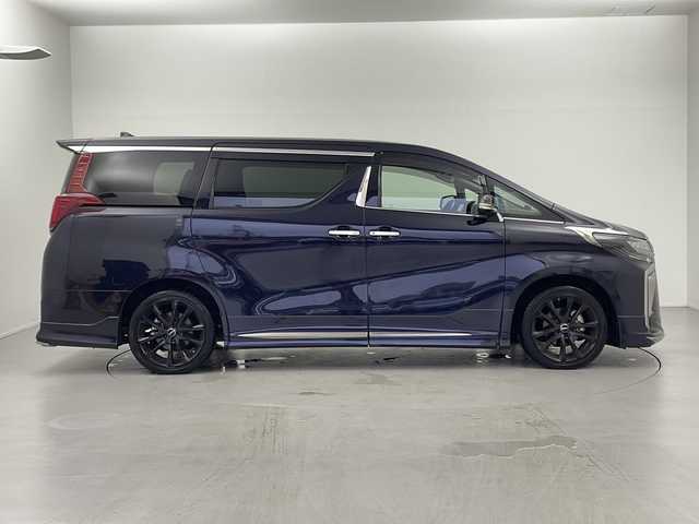 トヨタ アルファード S タイプゴールド 広島県 2020(令2)年 2.5万km スパークリングブラックパールクリスタルシャイン ・モデリスタエアアロ/・サンルーフ/・純正10.5インチメーカーオプションナビ/・JBLプレミアムサウンド/・革巻きステアリング/・ステアリングリモコン/・駐車アシスト機能/・デジタルインナーミラー/・TRD19インチAW/・純正フリップダウンモニター/・プリクラッシュセーフティ/・レーントレーシングアラート/・オートハイビーム/・ブラインドスポットビューモニター/・パノラミックビューモニター/・パワーバックドア/・オットマン/・クルーズコントロール/・両側パワースライドドア/・ビルトインETC2.0/・バニティランプ