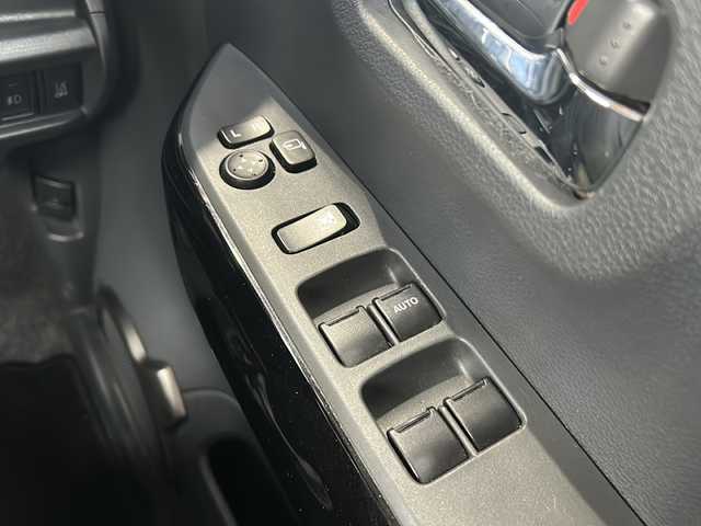スズキ ハスラー Jスタイル Ⅱ 静岡県 2017(平29)年 5.3万km ブルーイッシュブラックパール3 社外ナビ(KENWOOD)/・フルセグTV/・FM/AM/・CD/DVD/・Bluetooth/・SD/・USB/主要装備/・バックカメラ/・ハーフレザーシート/・運転席＋助手席シートヒーター/・デュアルカメラブレーキサポート/・ＨＩＤヘッドライト/・オートライト/・アイドリングストップ/・プッシュスタート/・レーンキープアシスト/・横滑り防止装置