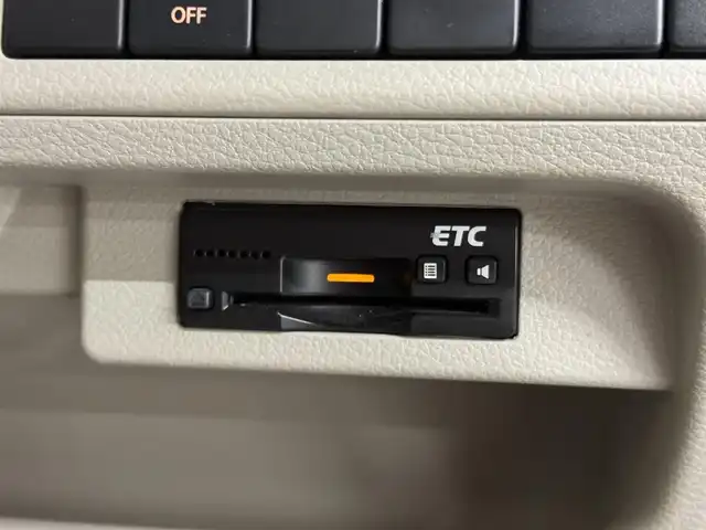 スズキ ラパン モード 三重県 2019(令1)年 5.8万km ノクターンブルーパール/ホワイト 2トーンルーフ ガソリン/FF/インパネCVT/純正 8インチナビ AVIC-RLS901/（CD/DVD/MSV/SD/FM/AM/TV/Bluetooth/iPod/USB/AUX）/【OP】全方位モニター/ドライブレコーダー 前後/ビルトインETC/安全装備/・デュアルカメラブレーキサポート/・車線逸脱警報機能/・ふらつき警報機能/・誤発進抑制機能/・後方誤発進抑制機能/・リヤパーキングセンサー/・後退時ブレーキサポート/・標識認識機能（車両進入禁止、はみ出し通行禁止、最高速度、一時停止）/・ハイビームアシスト/装備/・シートヒーター（D/N）/・オートエアコン/・オートライトシステム/・キセノンヘッドライト（ロービーム）/・プッシュスタート/・ステアリングスイッチ/・電動格納ドアミラー/・純正ホイールキャップ＆14インチスチールホイール/・スマートキーx2/など