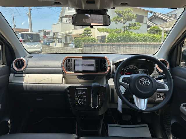 トヨタ パッソ モーダ　チャーム 大阪府 2020(令2)年 2.4万km ブラックマイカメタリック/ダークエメラルドマイカ 2トーン ナビ　/フルセグ　/Ｂｌｕｅｔｏｏｔｈ　/全方位カメラ　/ハーフレザーシート　/シートヒーター　/ＬＥＤヘッドライト　/オートハイビーム　/前後コーナーセンサー　/スマートキー　/純正マット　/アイドリングストップ /ETC