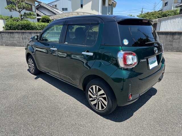トヨタ パッソ モーダ　チャーム 大阪府 2020(令2)年 2.4万km ブラックマイカメタリック/ダークエメラルドマイカ 2トーン ナビ　/フルセグ　/Ｂｌｕｅｔｏｏｔｈ　/全方位カメラ　/ハーフレザーシート　/シートヒーター　/ＬＥＤヘッドライト　/オートハイビーム　/前後コーナーセンサー　/スマートキー　/純正マット　/アイドリングストップ /ETC