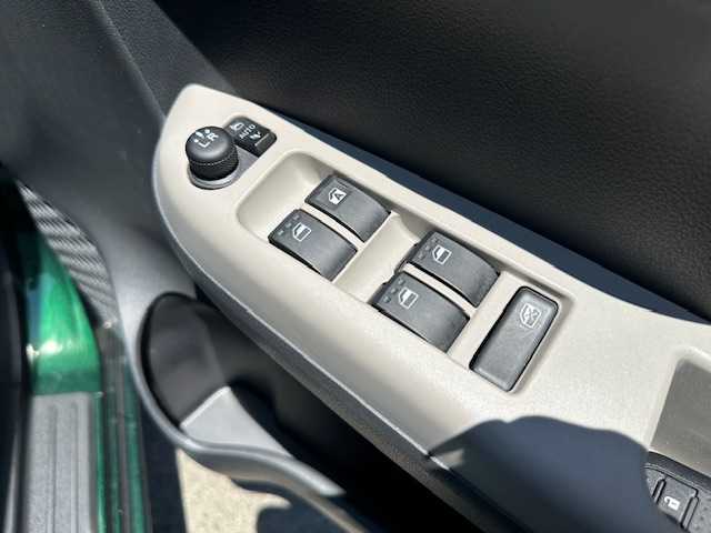 トヨタ パッソ モーダ　チャーム 大阪府 2020(令2)年 2.4万km ブラックマイカメタリック/ダークエメラルドマイカ 2トーン ナビ　/フルセグ　/Ｂｌｕｅｔｏｏｔｈ　/全方位カメラ　/ハーフレザーシート　/シートヒーター　/ＬＥＤヘッドライト　/オートハイビーム　/前後コーナーセンサー　/スマートキー　/純正マット　/アイドリングストップ /ETC