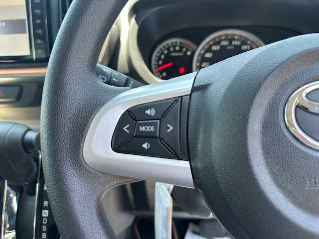 トヨタ パッソ モーダ　チャーム 大阪府 2020(令2)年 2.4万km ブラックマイカメタリック/ダークエメラルドマイカ 2トーン ナビ　/フルセグ　/Ｂｌｕｅｔｏｏｔｈ　/全方位カメラ　/ハーフレザーシート　/シートヒーター　/ＬＥＤヘッドライト　/オートハイビーム　/前後コーナーセンサー　/スマートキー　/純正マット　/アイドリングストップ /ETC