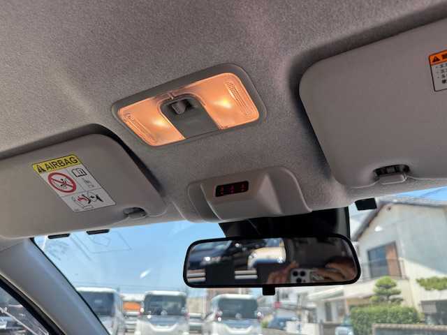 トヨタ パッソ モーダ　チャーム 大阪府 2020(令2)年 2.4万km ブラックマイカメタリック/ダークエメラルドマイカ 2トーン ナビ　/フルセグ　/Ｂｌｕｅｔｏｏｔｈ　/全方位カメラ　/ハーフレザーシート　/シートヒーター　/ＬＥＤヘッドライト　/オートハイビーム　/前後コーナーセンサー　/スマートキー　/純正マット　/アイドリングストップ /ETC