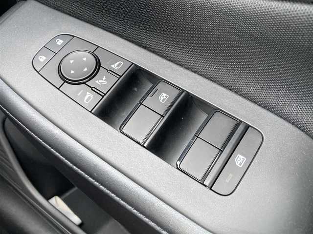 日産 ノート X 愛媛県 2022(令4)年 1.2万km ダークメタルグレー 純正9インチメモリナビ/(CD/DVD/BT/フルセグTV)/衝突被害軽減システム/車線逸脱警報/横滑り防止装置/ETC/ドライブレコーダー/オートライト/ウィンカーミラー/電動格納ミラー/プッシュスタート/スマートキー/フロアマット/ドアバイザー/取扱説明書