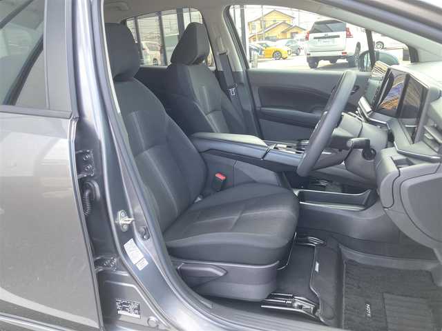 日産 ノート X 愛媛県 2022(令4)年 1.2万km ダークメタルグレー 純正9インチメモリナビ/(CD/DVD/BT/フルセグTV)/衝突被害軽減システム/車線逸脱警報/横滑り防止装置/ETC/ドライブレコーダー/オートライト/ウィンカーミラー/電動格納ミラー/プッシュスタート/スマートキー/フロアマット/ドアバイザー/取扱説明書