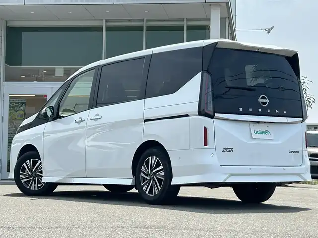 日産 セレナ 兵庫県 2023(令5)年 4万km プリズムホワイト 純正ナビ/BTオーディオ/フルセグTV/全方位カメラ/前後ドライブレコーダー/オートパーキングブレーキ/プロパイロットパーキング/クルーズコントロール（追従走行アリ）/前後コーナーセンサー/ワイヤレス充電/オートホールド/デジタルインナーミラー/両側パワースライドドア/ETC2.0