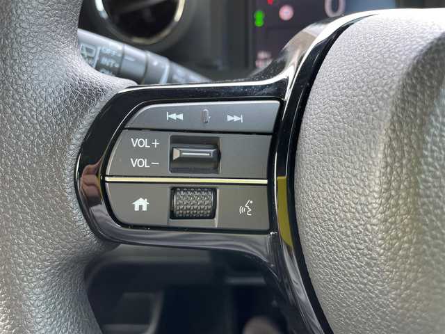 ホンダ Ｎ ＢＯＸ カスタム 石川県 2024(令6)年 0.1万km メテオロイドグレーメタリック 純正9型ナビ/フルセグTV/バックカメラ/LEDヘッドライト/ビルトインETC/ドライブレコーダー/シートヒーター/パワースライドドア/ホンダセンシング/レーダークルーズ/純正アルミホイール/レーンキープ/スマートキー/プッシュスタート/保証書