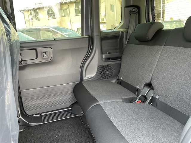 ホンダ Ｎ ＢＯＸ カスタム 石川県 2024(令6)年 0.1万km メテオロイドグレーメタリック 純正9型ナビ/フルセグTV/バックカメラ/LEDヘッドライト/ビルトインETC/ドライブレコーダー/シートヒーター/パワースライドドア/ホンダセンシング/レーダークルーズ/純正アルミホイール/レーンキープ/スマートキー/プッシュスタート/保証書