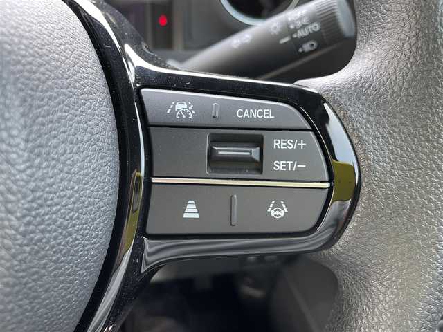 ホンダ Ｎ ＢＯＸ カスタム 石川県 2024(令6)年 0.1万km メテオロイドグレーメタリック 純正9型ナビ/フルセグTV/バックカメラ/LEDヘッドライト/ビルトインETC/ドライブレコーダー/シートヒーター/パワースライドドア/ホンダセンシング/レーダークルーズ/純正アルミホイール/レーンキープ/スマートキー/プッシュスタート/保証書