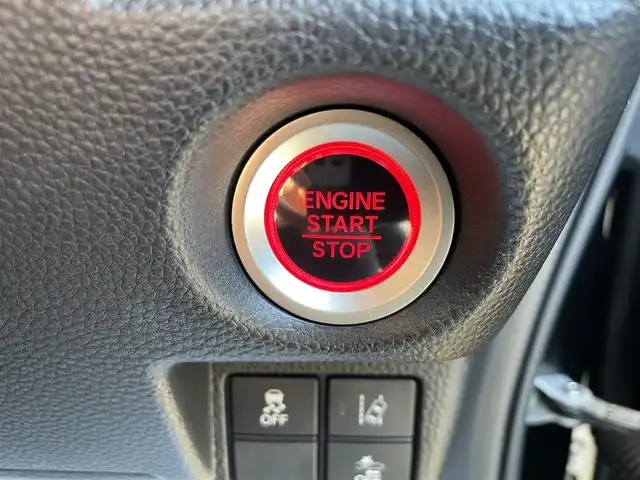 ホンダ Ｎ ＢＯＸ カスタム G L ホンダセンシング 鳥取県 2018(平30)年 9.4万km プレミアムグラマラスブロンズP (株)IDOMが運営する【じしゃロン鳥取店】の自社ローン専用車両になります。こちらは現金またはオートローンご利用時の価格です。自社ローンご希望の方は別途その旨お申付け下さい/社外ナビ/・フルセグ/CD/DVD//バックカメラ/ホンダセンシング搭載/衝突被害軽減ブレーキ/レーダークルーズコントロール/オートマチックハイビーム/後方誤発進抑制/レザー調シートカバー付き/ETC/スマートキー×2/プッシュスタート