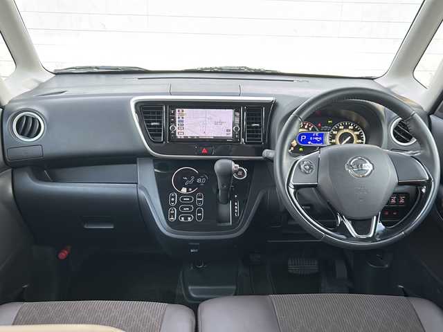 日産 デイズ ルークス HWS X Vセレクション 茨城県 2019(令1)年 1.5万km オーシャンブルーP エマージェンシーブレーキ/純正SDナビ/　　BT/CD/DVD/フルセグ/アラウンドビューモニター/両側パワースライドドア/HIDオートライト/ハーフレザーシート/純正15インチアルミホイール/アイドリングストップ/スマートキー/ETC