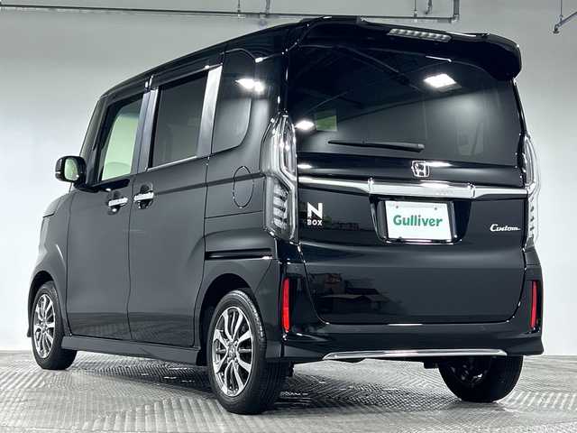ホンダ Ｎ ＢＯＸ カスタム L 神奈川県 2022(令4)年 1.6万km クリスタルブラックパール 純正メモリーナビゲーション【VXU-227NBi】/フルセグ　CD DVD　AM FM SD　Bluetooth/バックカメラ/両側電動スライドドア/ホンダセンシング/衝突軽減ブレーキ/誤発進抑制機能/オートハイビーム/標識認識機能/後方誤発進抑制機能/路外逸脱抑制機能/歩行者事故低減ステアリング/アダブティブクルーズコントロール/プラズマクラスター付オートエアコン/前席シートヒーター/運転席市オートリフター/前席シートバックポケット/テーブル/ステアリングスイッチ/ETC/ECON/電動パーキングブレーキ/オートブレーキホールド/プッシュスタート/スマートキー/LEDヘッドランプ/オートライト/フロントフォグランプ/電格ウインカーミラー