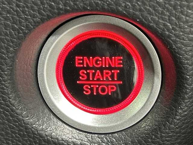 ホンダ Ｎ ＢＯＸ カスタム L 神奈川県 2022(令4)年 1.6万km クリスタルブラックパール 純正メモリーナビゲーション【VXU-227NBi】/フルセグ　CD DVD　AM FM SD　Bluetooth/バックカメラ/両側電動スライドドア/ホンダセンシング/衝突軽減ブレーキ/誤発進抑制機能/オートハイビーム/標識認識機能/後方誤発進抑制機能/路外逸脱抑制機能/歩行者事故低減ステアリング/アダブティブクルーズコントロール/プラズマクラスター付オートエアコン/前席シートヒーター/運転席市オートリフター/前席シートバックポケット/テーブル/ステアリングスイッチ/ETC/ECON/電動パーキングブレーキ/オートブレーキホールド/プッシュスタート/スマートキー/LEDヘッドランプ/オートライト/フロントフォグランプ/電格ウインカーミラー