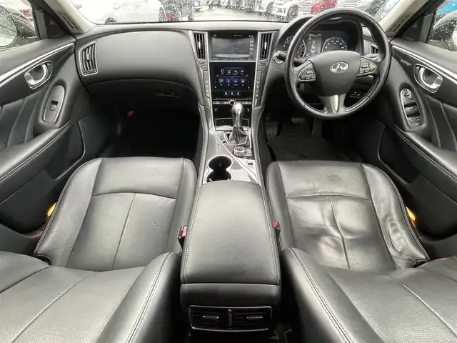 日産 スカイライン 200GT－t タイプP 愛知県 2014(平26)年 9.2万km パール 純正ナビ/・Bluetooth/・FM/AM/・TVフルセグ/・CD/・iPod/・AUX/DCA/LDP/BSI/エマージェンシーブレーキ/レーダークルーズコントロール/アラウンドビューモニター/ステアリングスイッチ/アイドリングストップ/パワーシート/シートヒーター/LEDライト/純正17インチAW/純正フロアマット/ドアバイザー