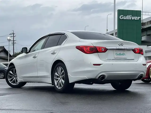 日産 スカイライン 200GT－t タイプP 愛知県 2014(平26)年 9.2万km パール 純正ナビ/・Bluetooth/・FM/AM/・TVフルセグ/・CD/・iPod/・AUX/DCA/LDP/BSI/エマージェンシーブレーキ/レーダークルーズコントロール/アラウンドビューモニター/ステアリングスイッチ/アイドリングストップ/パワーシート/シートヒーター/LEDライト/純正17インチAW/純正フロアマット/ドアバイザー