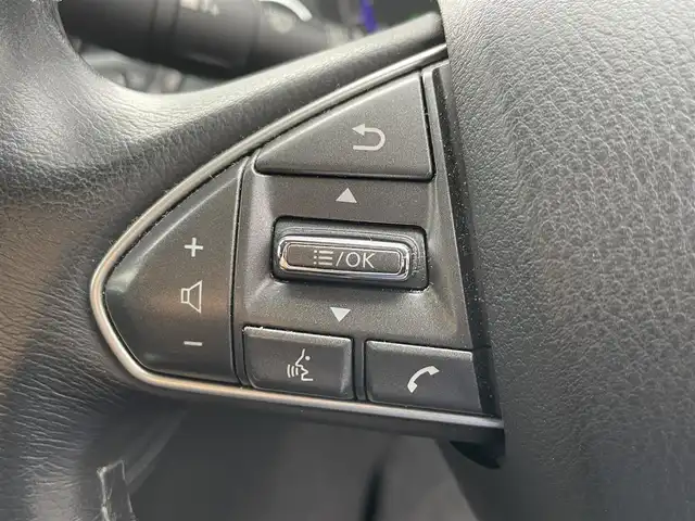 日産 スカイライン 200GT－t タイプP 愛知県 2014(平26)年 9.2万km パール 純正ナビ/・Bluetooth/・FM/AM/・TVフルセグ/・CD/・iPod/・AUX/DCA/LDP/BSI/エマージェンシーブレーキ/レーダークルーズコントロール/アラウンドビューモニター/ステアリングスイッチ/アイドリングストップ/パワーシート/シートヒーター/LEDライト/純正17インチAW/純正フロアマット/ドアバイザー