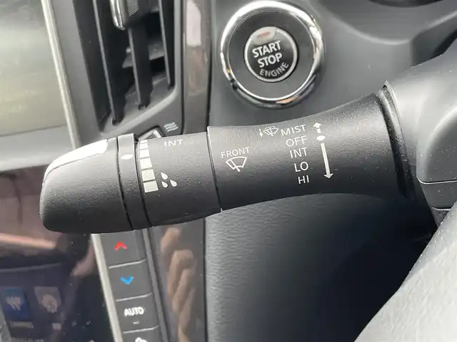 日産 スカイライン 200GT－t タイプP 愛知県 2014(平26)年 9.2万km パール 純正ナビ/・Bluetooth/・FM/AM/・TVフルセグ/・CD/・iPod/・AUX/DCA/LDP/BSI/エマージェンシーブレーキ/レーダークルーズコントロール/アラウンドビューモニター/ステアリングスイッチ/アイドリングストップ/パワーシート/シートヒーター/LEDライト/純正17インチAW/純正フロアマット/ドアバイザー