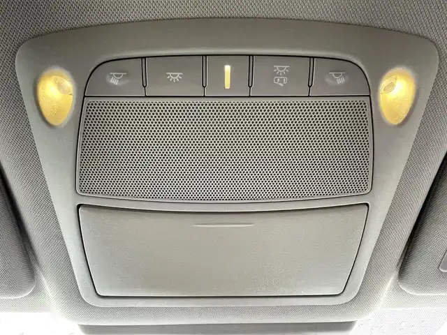 日産 スカイライン 200GT－t タイプP 愛知県 2014(平26)年 9.2万km パール 純正ナビ/・Bluetooth/・FM/AM/・TVフルセグ/・CD/・iPod/・AUX/DCA/LDP/BSI/エマージェンシーブレーキ/レーダークルーズコントロール/アラウンドビューモニター/ステアリングスイッチ/アイドリングストップ/パワーシート/シートヒーター/LEDライト/純正17インチAW/純正フロアマット/ドアバイザー