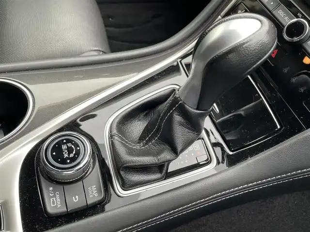 日産 スカイライン 200GT－t タイプP 愛知県 2014(平26)年 9.2万km パール 純正ナビ/・Bluetooth/・FM/AM/・TVフルセグ/・CD/・iPod/・AUX/DCA/LDP/BSI/エマージェンシーブレーキ/レーダークルーズコントロール/アラウンドビューモニター/ステアリングスイッチ/アイドリングストップ/パワーシート/シートヒーター/LEDライト/純正17インチAW/純正フロアマット/ドアバイザー