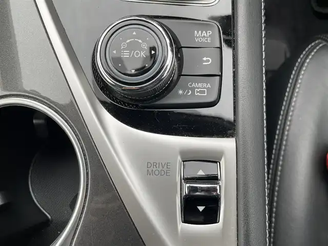 日産 スカイライン 200GT－t タイプP 愛知県 2014(平26)年 9.2万km パール 純正ナビ/・Bluetooth/・FM/AM/・TVフルセグ/・CD/・iPod/・AUX/DCA/LDP/BSI/エマージェンシーブレーキ/レーダークルーズコントロール/アラウンドビューモニター/ステアリングスイッチ/アイドリングストップ/パワーシート/シートヒーター/LEDライト/純正17インチAW/純正フロアマット/ドアバイザー