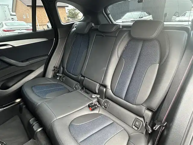 ＢＭＷ Ｘ１ xDrive 18d Mスポーツ 道東・釧路十勝 2022(令4)年 3.7万km アルピンホワイトⅢ ワンオーナー/アドバンスド・アクティブ・セーフティ・パッケージ/　ドライビング・アシスト・プラス/　アクティブクルーズコントロール/コンフォートパッケージ/　スライディング・リヤ・シート/　ワイヤレス・チャージング/　M シートベルト/ヘッドアップディスプレイ/純正ナビ/　BT/USB/Type-C/バックカメラ/ミラーETC/前後ドライブレコーダー/ハーフレザーシート/前席パワーシート/オートマチック・テールゲート/純正19インチAW/純正フロアマット/取扱説明書/保証書