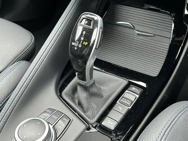 ＢＭＷ Ｘ１ xDrive 18d Mスポーツ 道東・釧路十勝 2022(令4)年 3.7万km アルピンホワイトⅢ ワンオーナー/アドバンスド・アクティブ・セーフティ・パッケージ/　ドライビング・アシスト・プラス/　アクティブクルーズコントロール/コンフォートパッケージ/　スライディング・リヤ・シート/　ワイヤレス・チャージング/　M シートベルト/ヘッドアップディスプレイ/純正ナビ/　BT/USB/Type-C/バックカメラ/ミラーETC/前後ドライブレコーダー/ハーフレザーシート/前席パワーシート/オートマチック・テールゲート/純正19インチAW/純正フロアマット/取扱説明書/保証書