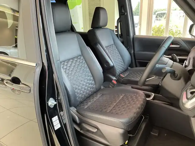 トヨタ ヴォクシー ハイブリッド S－Z 神奈川県 2023(令5)年 3.2万km アティチュードブラックマイカ トヨタセーフティーセンス /快適利便パッケージ /ユニバーサルステップ /10.5インチディスプレイオーディオ（ナビ・TV付き） /バックカメラ /両側電動 /パワーバックドア /レーダークルコン /LEDオートライト/ハーフレザー /シートヒーター/純正17インチアルミホイール/ステアリングヒーター/ステアリングスイッチ/純正ETC