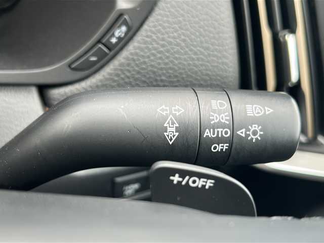 マツダ ＣＸ－６０ XD Lパッケージ 三重県 2023(令5)年 3.5万km ロジウムホワイトプレミアムメタリック 純正ナビ/全周囲カメラ/ワイヤレス充電/本革/レーダークルーズコントロール/純正フロアマット/BSM/LEDヘッドライト/前席パワーシート/全席シートヒーター/前後コーナーセンサー/パワーバックドア/ビルトインETC/ハンドルヒーター/オートハイビーム/電動格納ミラー/禁煙車