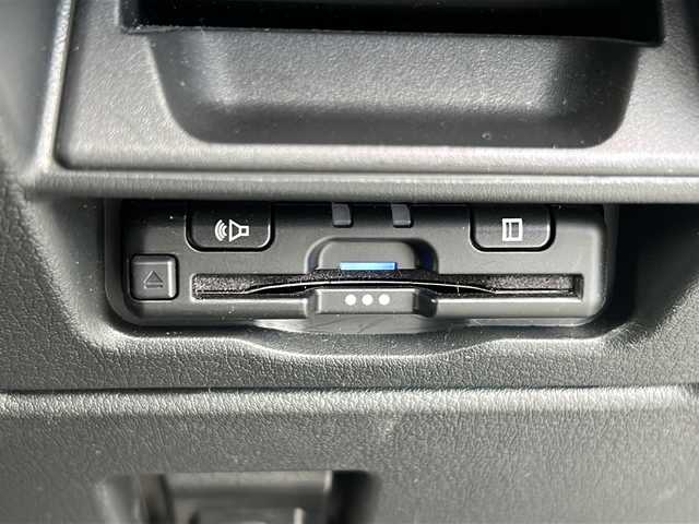マツダ ＣＸ－６０ XD Lパッケージ 三重県 2023(令5)年 3.5万km ロジウムホワイトプレミアムメタリック 純正ナビ/全周囲カメラ/ワイヤレス充電/本革/レーダークルーズコントロール/純正フロアマット/BSM/LEDヘッドライト/前席パワーシート/全席シートヒーター/前後コーナーセンサー/パワーバックドア/ビルトインETC/ハンドルヒーター/オートハイビーム/電動格納ミラー/禁煙車