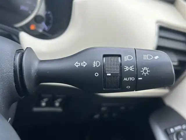 レクサス ＮＸ 300h バージョンL 岡山県 2018(平30)年 9.9万km ソニッククォーツ 登録時走行距離98816km/純正10.3インチナビ/フルセグTV(AM.FM.TV.BT)/全方位バックカメラ/ETC2.0/ヘッドアップディスプレイ/ブラインドスポットモニター/ドライブレコーダー/シートヒーター/エアシート/ステアリングヒーター/クリアランスソナー/衝突軽減ブレーキ/横滑り防止装置/レーダークルーズコントロール/レーンキープアシスト/オートライト/オートマチックハイビーム/アイドリングストップ/電動リアゲート/18インチ純正AW/純正フロアマット/レザーシート/全席パワーシート