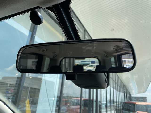 日産 セレナ ハイウェイスター 愛知県 2017(平29)年 6.4万km ダイヤモンドブラック 快適パック/セーフティパックＡ/純正ナビ/全方位カメラ/両側パワースライドドア/クルーズコントロール/バックカメラ/コーナーセンサー/純正アルミホイール/ハンズフリースライドドア/純正アルミホイール/LEDヘッドライト/オートライト/ETC/衝突軽減システム/フルセグ/CD DVD/Bluetooth/ドライブレコーダー/ステアリングスイッチ/スマートキー/プッシュスタート