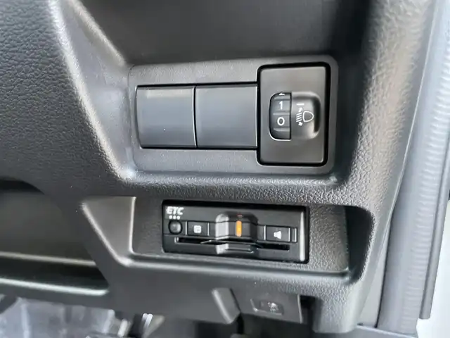 スズキ スペーシア カスタム HYBRID GS 石川県 2025(令7)年 0.1千km パール 4WD/純正9型ナビ/フルセグTV/全方位カメラ/LEDヘッドライト/ビルトインETC/純正アルミホイール/ドライブレコーダー/パワースライドドア/スズキセーフティ/レーダークルーズ/スマートキー/プッシュスタート/シートヒーター/保証書