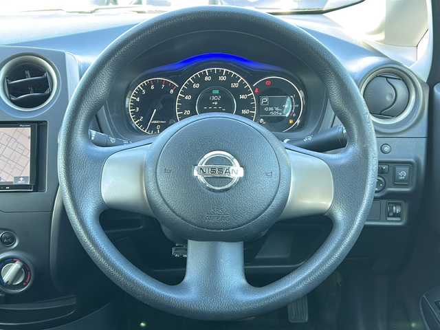 日産 ノート X DIG－S 茨城県 2012(平24)年 10.3万km ブリリアントホワイトパール 社外メモリナビ【AVIC-MRZ07】/(ワンセグTV・CD・DVD・BT・地デジTV)/ETC/ドライブレコーダー/ハロゲンライト/スマートキー/スペアキー/取扱説明書/保証書