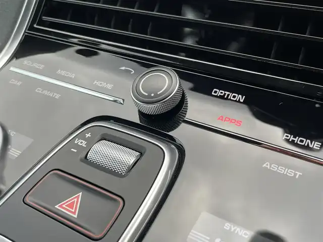 ポルシェ パナメーラ 4 東京都 2020(令2)年 2.7万km 白 純正ナビ/Bluetooth接続/360°カメラ/ブラックレザーシート/シートヒーター/電動パワーシート/パワーステアリングプラス/ポルシェアクティブセーフ/レーンキープアシスト/レーンチェンジアシスト/パークアシスト/サラウンドアシスト/交通渋滞アシスト/アダプティブクルーズコントロール/ステアリングスイッチ/純正21インチアルミホイール/純正LEDヘッドライト/サイドエアバック/カーテンエアバック