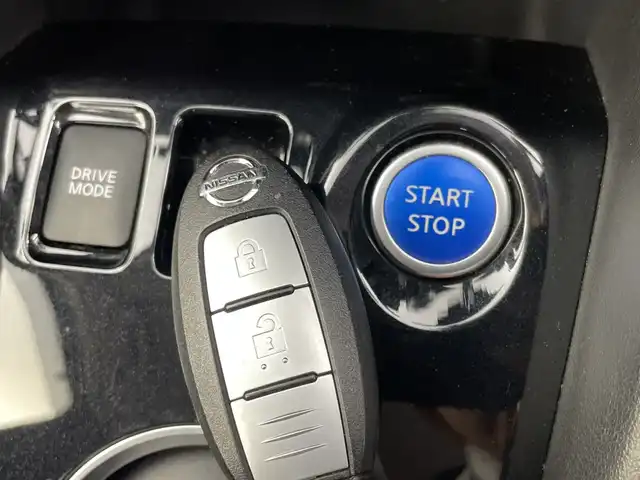 日産 キックス X 新潟県 2020(令2)年 5万km ピュアブラック ワンオーナー/プロパイロット/10インチディスプレイオーディオ/衝突被害軽減ブレーキ/レーンキープアシスト/レーダークルーズコントロール/前後コーナーセンサー/ハーフレザーシート/前席シートヒーター/ステアリングヒーター/LEDヘッドライト/横滑り防止装置/オートライト