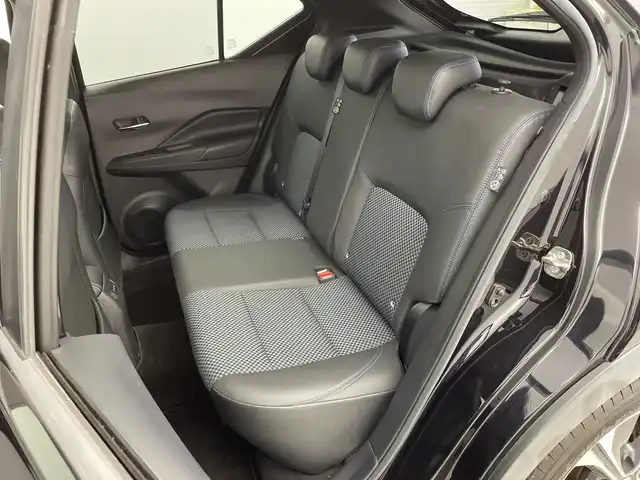 日産 キックス X 新潟県 2020(令2)年 5万km ピュアブラック ワンオーナー/プロパイロット/10インチディスプレイオーディオ/衝突被害軽減ブレーキ/レーンキープアシスト/レーダークルーズコントロール/前後コーナーセンサー/ハーフレザーシート/前席シートヒーター/ステアリングヒーター/LEDヘッドライト/横滑り防止装置/オートライト