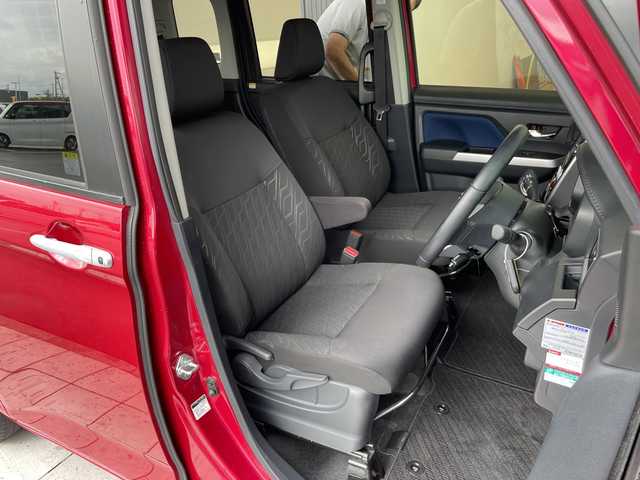 トヨタ ルーミー カスタムG 愛知県 2018(平30)年 3.6万km ブラックマイカ/マゼンダベリーメタリック 純正ナビ/両側パワースライドドア/クルーズコントロール/フルセグ/CD DVD/Bluetooth/バックカメラ/コーナーセンサー/純正アルミホイール/LEDヘッドライト/レーンキープアシスト/衝突軽減システム/オートマチックハイビーム/ステアリングスイッチ/スマートキー/プッシュスタート