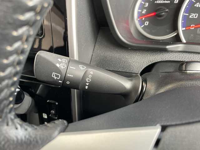 トヨタ ルーミー カスタムG 愛知県 2018(平30)年 3.6万km ブラックマイカ/マゼンダベリーメタリック 純正ナビ/両側パワースライドドア/クルーズコントロール/フルセグ/CD DVD/Bluetooth/バックカメラ/コーナーセンサー/純正アルミホイール/LEDヘッドライト/レーンキープアシスト/衝突軽減システム/オートマチックハイビーム/ステアリングスイッチ/スマートキー/プッシュスタート
