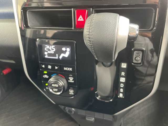 トヨタ ルーミー カスタムG 愛知県 2018(平30)年 3.6万km ブラックマイカ/マゼンダベリーメタリック 純正ナビ/両側パワースライドドア/クルーズコントロール/フルセグ/CD DVD/Bluetooth/バックカメラ/コーナーセンサー/純正アルミホイール/LEDヘッドライト/レーンキープアシスト/衝突軽減システム/オートマチックハイビーム/ステアリングスイッチ/スマートキー/プッシュスタート
