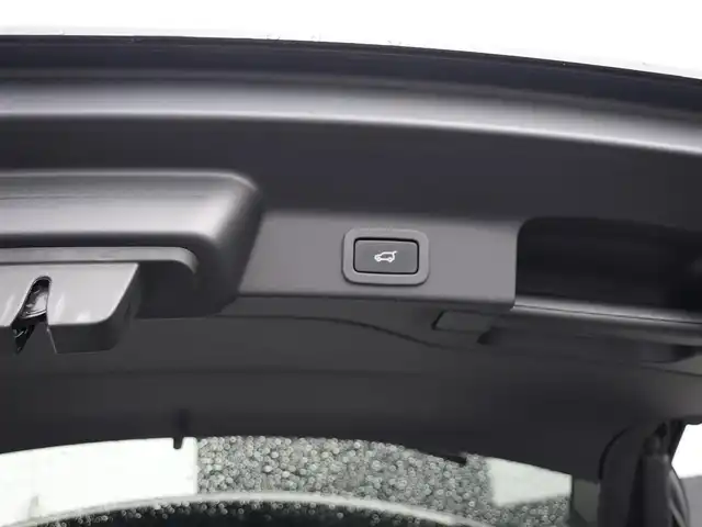 ジャガー Ｆペース R－スポーツ 静岡県 2017(平29)年 5.1万km シルバー ワンオーナー/軽減ブレーキ　車線逸脱警告/ＩＮＣＯＮＴＲＯＬ　ＴＯＵＣＨ　ＰＲＯナビフルセグＴＶＢｌｕｅｔｏｏｔｈ/全方位カメラ/デジタルメータークラスター/MERIDIANサラウンド/ハーフレザーシート　シートヒーター/パワーバックドア/アダプティブLEDヘッドライト/ヒルアシスト/ETC