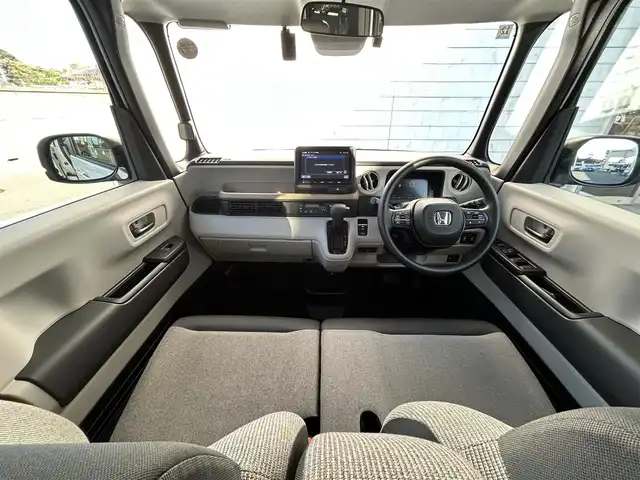 ホンダ Ｎ ＢＯＸ 埼玉県 2024(令6)年 0.4万km プラチナホワイトパール 登録時3589km/純正ナビ（フルセグTV/AM/FM/BT）/バックカメラ/両側パワースライドドア/前席シートヒーター/クルーズコントロール追従有/レーンキープアシスト/コーナーセンサー前後/オートブレーキホールド/純正前後ドライブレコーダー/純正LEDヘッドライト/純正フロアマット/USB入力端子/Aストップ/Pスタート/スマートキー/スペアキー1本/保証書/車両取扱説明書