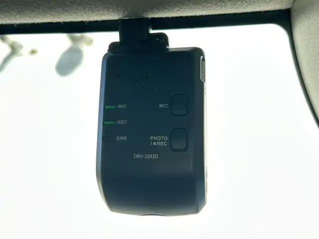 ホンダ Ｎ ＢＯＸ 埼玉県 2024(令6)年 0.4万km プラチナホワイトパール 登録時3589km/純正ナビ（フルセグTV/AM/FM/BT）/バックカメラ/両側パワースライドドア/前席シートヒーター/クルーズコントロール追従有/レーンキープアシスト/コーナーセンサー前後/オートブレーキホールド/純正前後ドライブレコーダー/純正LEDヘッドライト/純正フロアマット/USB入力端子/Aストップ/Pスタート/スマートキー/スペアキー1本/保証書/車両取扱説明書