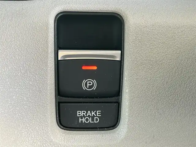 ホンダ Ｎ ＢＯＸ 埼玉県 2024(令6)年 0.4万km プラチナホワイトパール 登録時3589km/純正ナビ（フルセグTV/AM/FM/BT）/バックカメラ/両側パワースライドドア/前席シートヒーター/クルーズコントロール追従有/レーンキープアシスト/コーナーセンサー前後/オートブレーキホールド/純正前後ドライブレコーダー/純正LEDヘッドライト/純正フロアマット/USB入力端子/Aストップ/Pスタート/スマートキー/スペアキー1本/保証書/車両取扱説明書