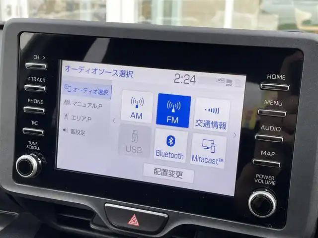 トヨタ ヤリス ハイブリッド X 道央・札幌 2022(令4)年 6.8万km スーパーホワイトⅡ ・4WD/・ワンオーナー/・衝突軽減ブレーキ/・寒冷地仕様/・純正ディスプレイオーディオ/　BT＆USB＆AM＆FM/・バックカメラ/・レーダークルーズコントロール/・レーンキープアシスト/・オートエアコン/・オートライト/・オートリトラミラー/・プッシュスタート/・スマートキー/・ミラーヒーター/・AC100V/・ビルトインETC/・純正フロアマット/・ウィンカーミラー/・スペアキー